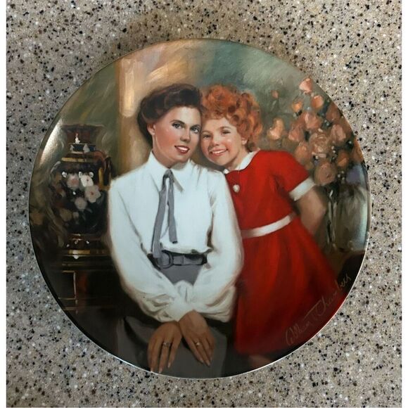 Set Of 3 Vintage Knowles collector plates Orphan Annie Series 1982 - Picture 4 of 7